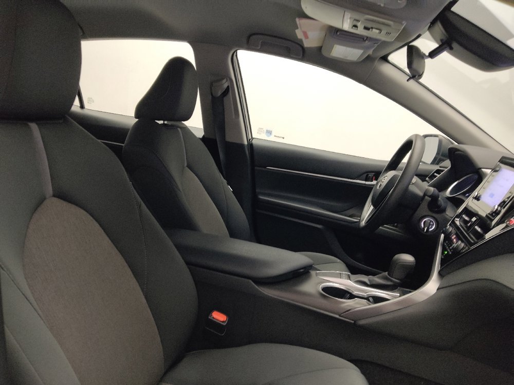 Used 2023 Toyota Camry LE image 21