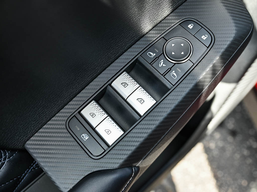 New 2025 Mitsubishi Outlander SEL image 17