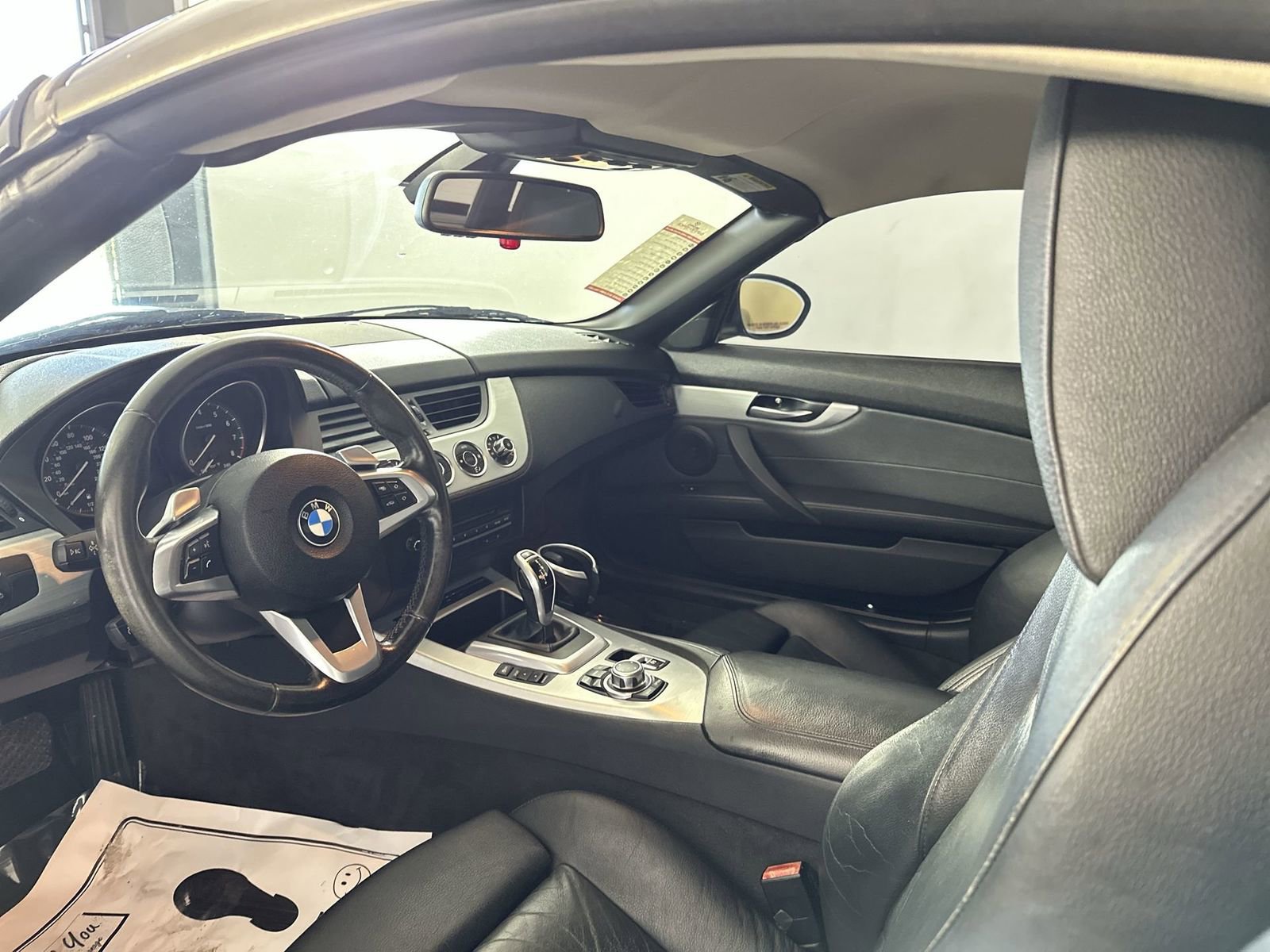 Used 2011 BMW Z4 sDrive35i image 24