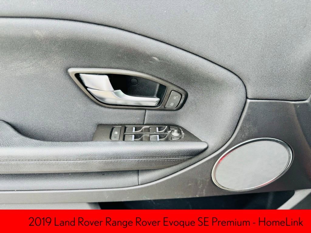 Used 2019 Land Rover Range Rover Evoque SE Premium image 9