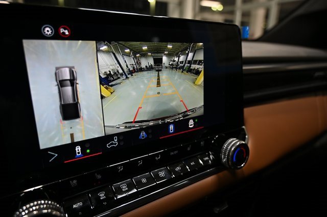 New 2026 GMC Canyon AT4 w/ Technology Plus Package image 18