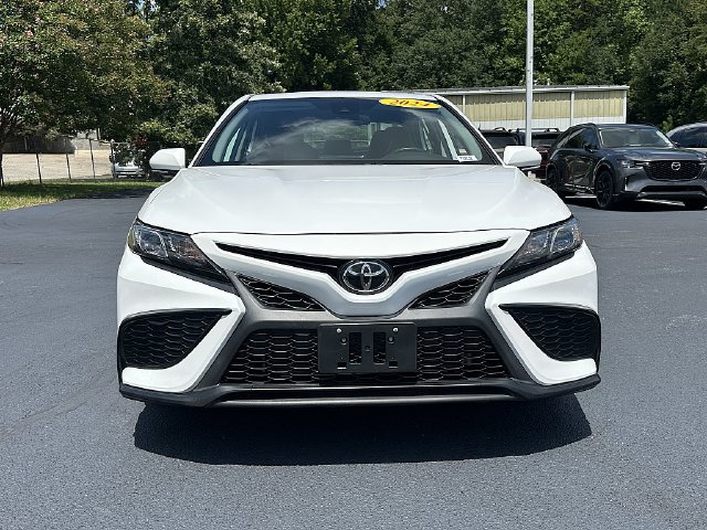 Certified 2024 Toyota Camry SE FWD image 3