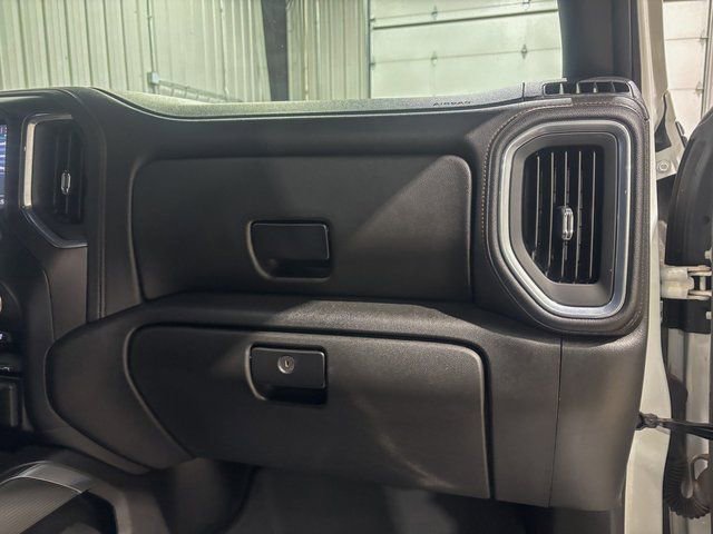 Used 2023 GMC Sierra 2500 AT4 w/ Gooseneck/5TH Wheel Package image 28