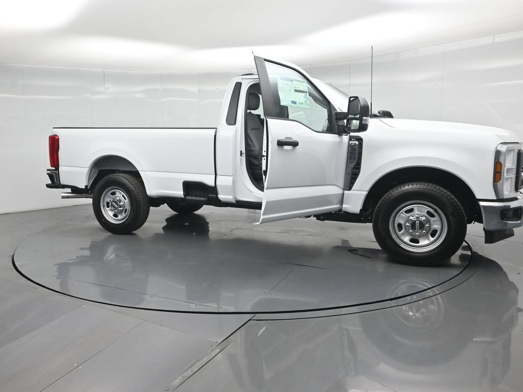 New 2026 Ford F350 XL w/ XL Chrome Package RWD image 23