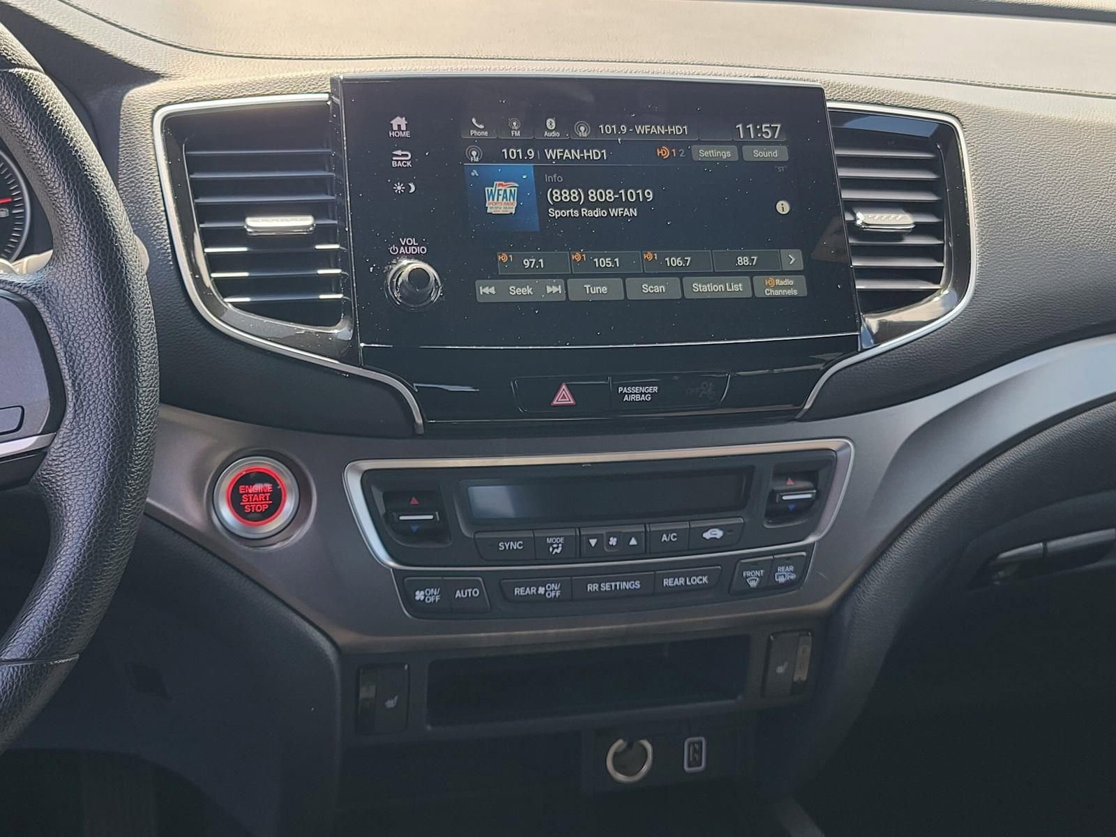 Used 2022 Honda Pilot Sport image 16