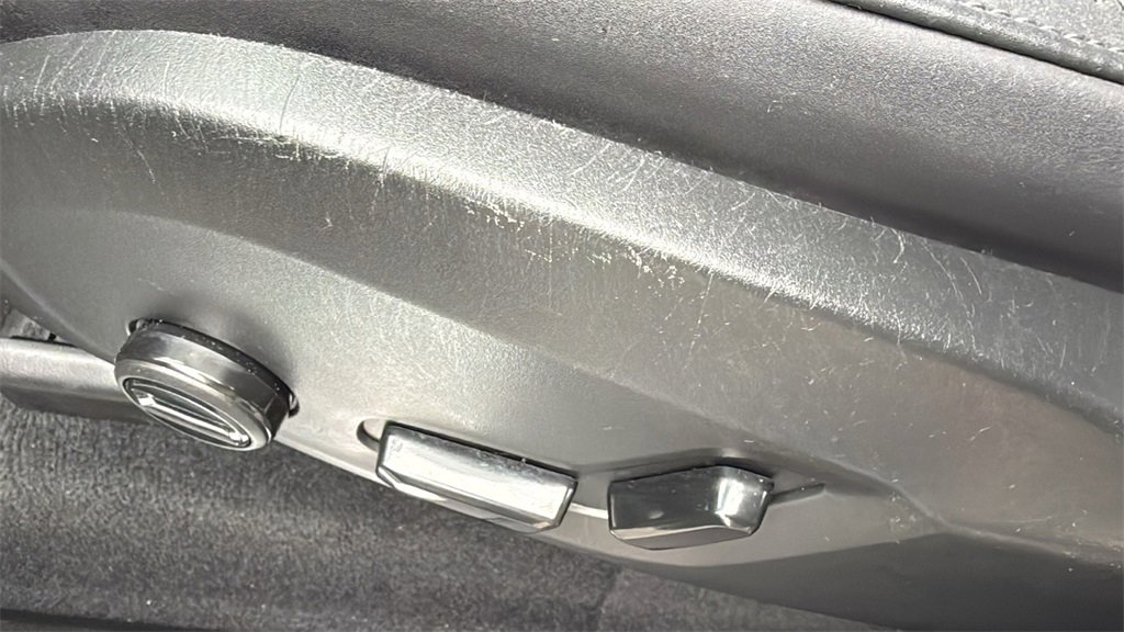 Certified 2025 Volvo XC90 B5 Plus image 24