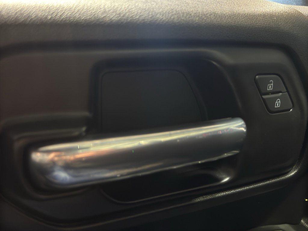 Used 2021 Chevrolet Silverado 2500 LT w/ Convenience Package image 31