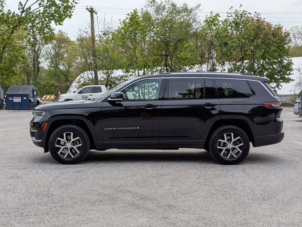 Used 2023 Jeep Grand Cherokee L Limited AWD/4WD image 10