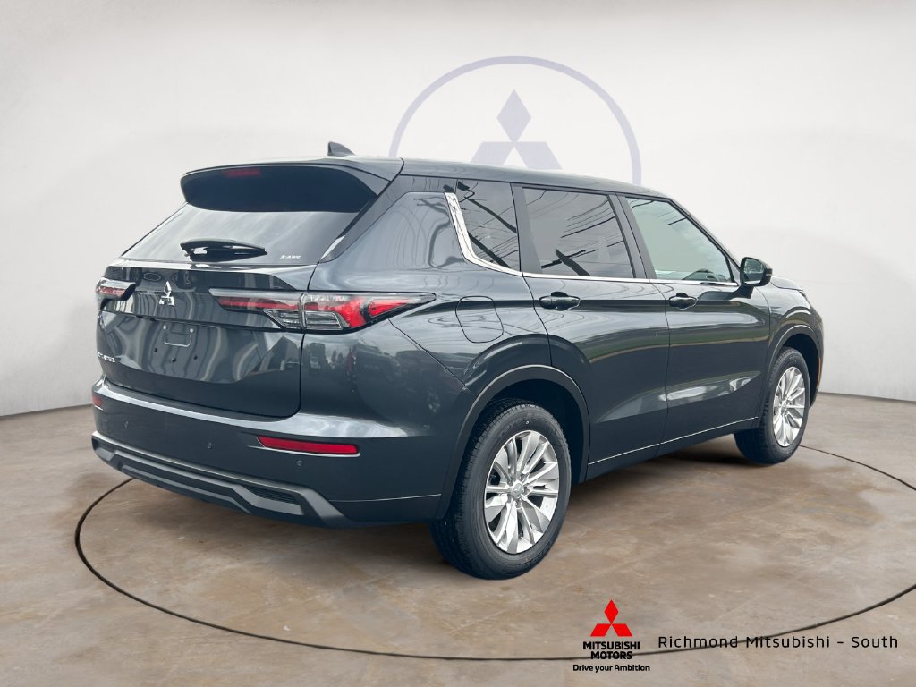 New 2026 Mitsubishi Outlander ES AWD/4WD image 3