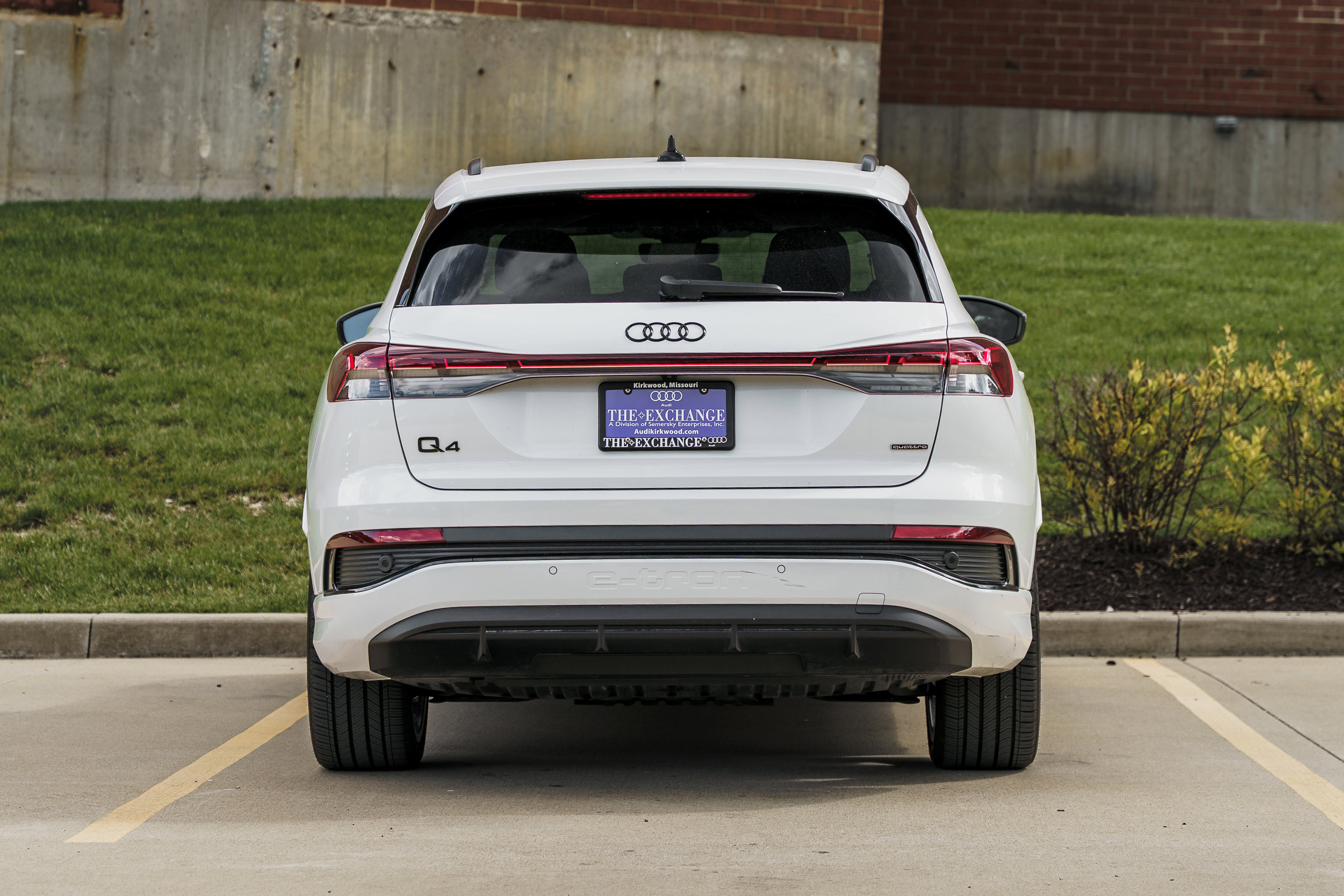 Certified 2025 Audi Q4 e-tron Premium Plus w/ Premium Plus AWD/4WD image 28