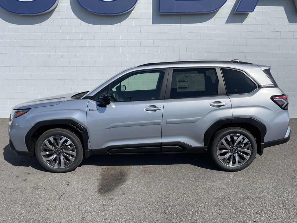 New 2025 Subaru Forester Touring image 2