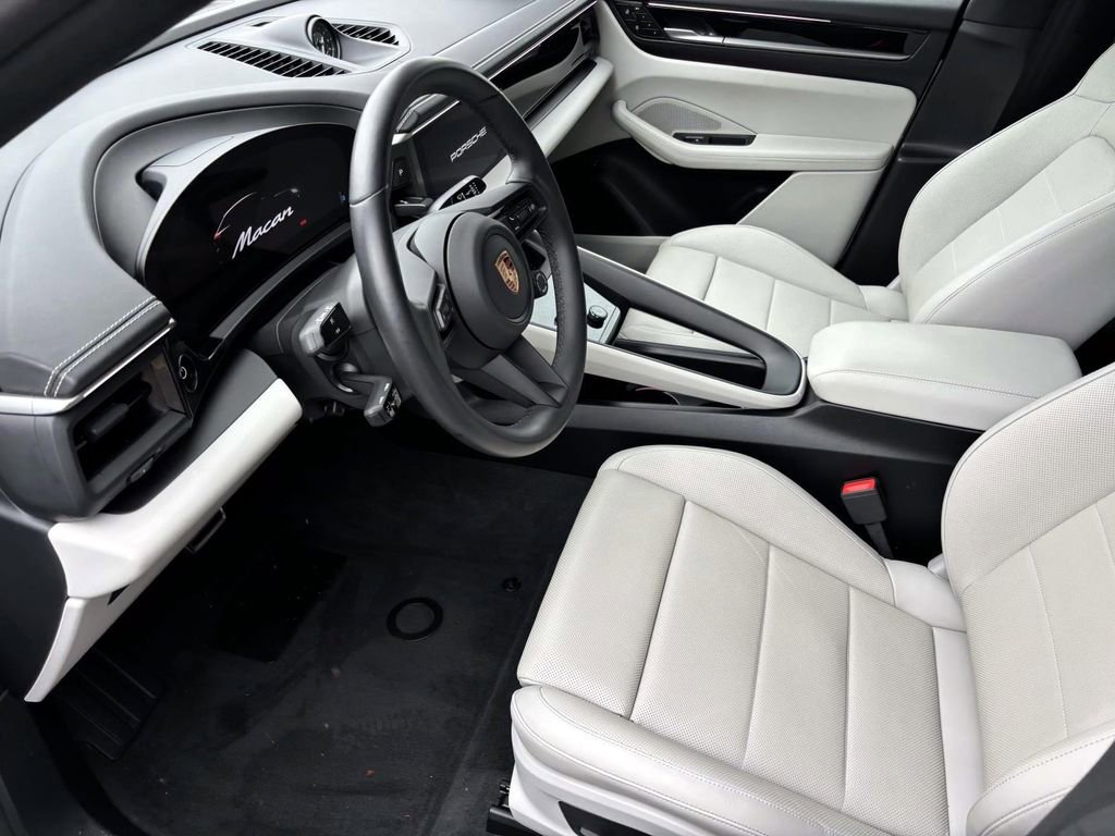 Certified 2025 Porsche Macan 4S Electric image 14