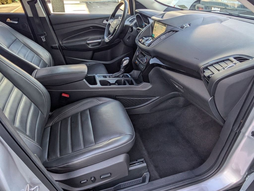 Used 2019 Ford Escape Titanium image 23