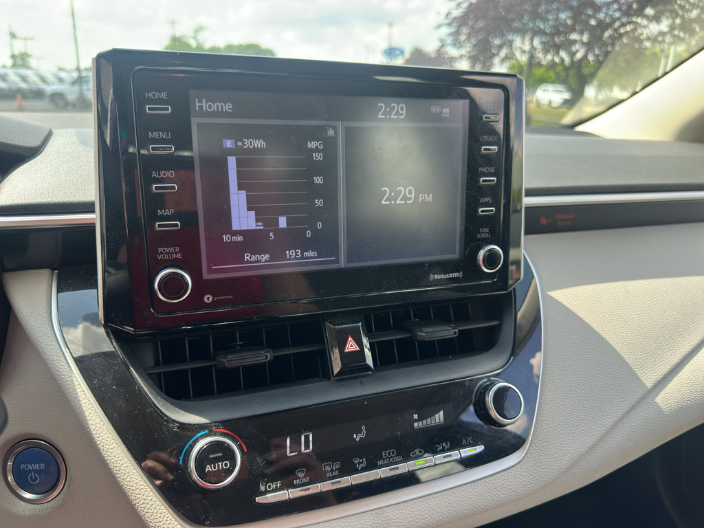 Used 2021 Toyota Corolla LE w/ Carpet Mat Package (TMS) image 18