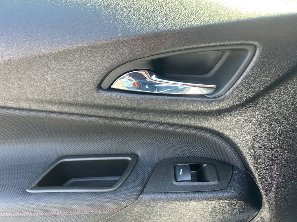 Used 2023 Chevrolet Equinox RS w/ RS Leather Package FWD image 43