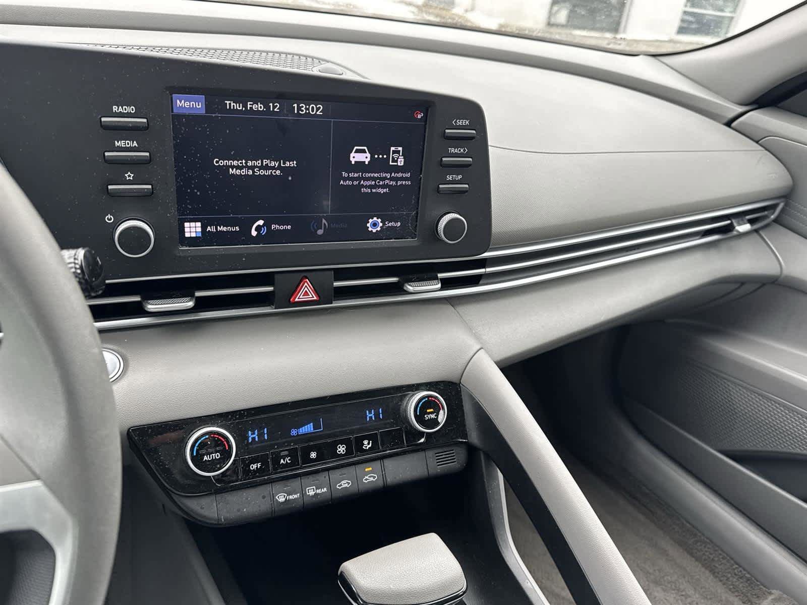 Used 2022 Hyundai Elantra SEL FWD image 22