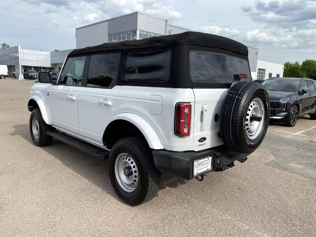 Used 2021 Ford Bronco Outer Banks AWD/4WD image 6