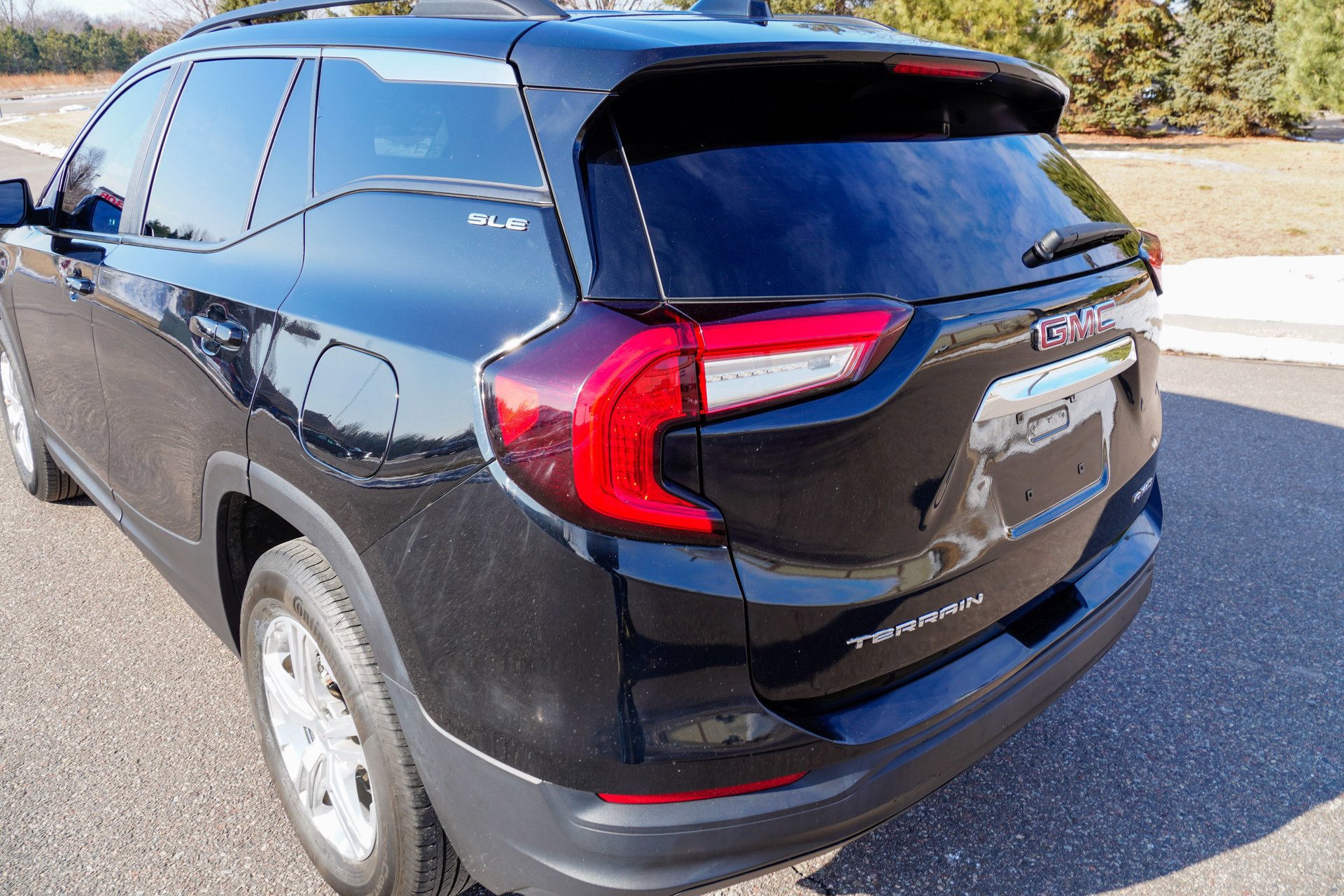 Used 2022 GMC Terrain SLE w/ Driver Convenience Package image 28