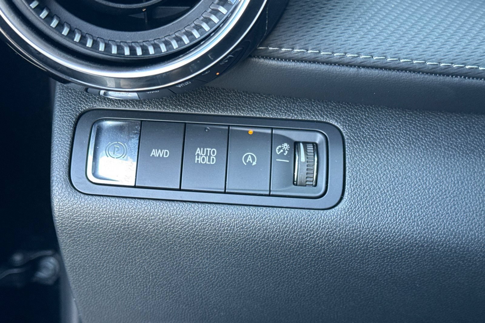 Used 2025 Chevrolet Equinox LT w/ Safety and Technology Package AWD/4WD image 31