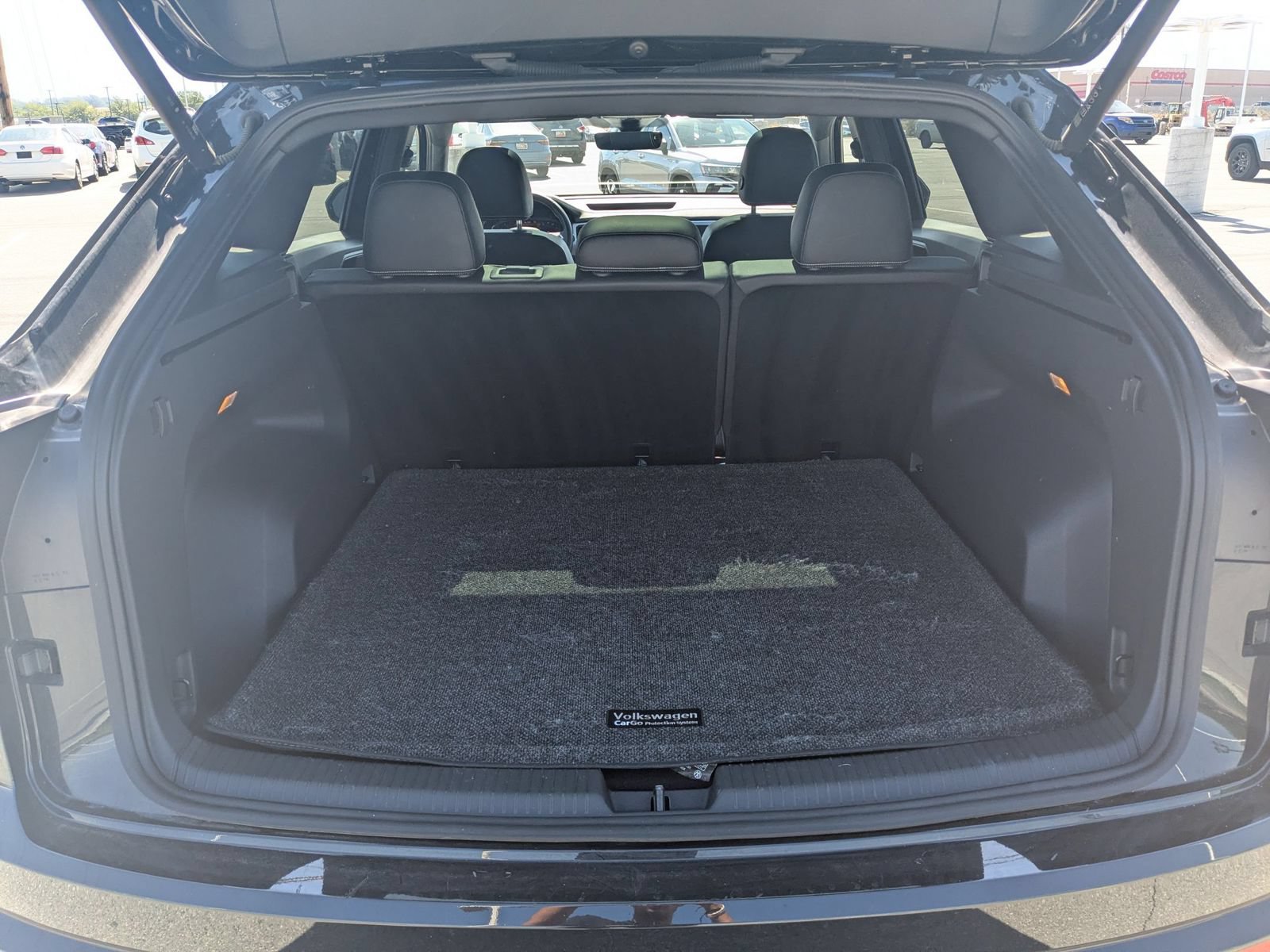 Used 2023 Volkswagen Atlas Cross Sport SEL AWD/4WD image 29