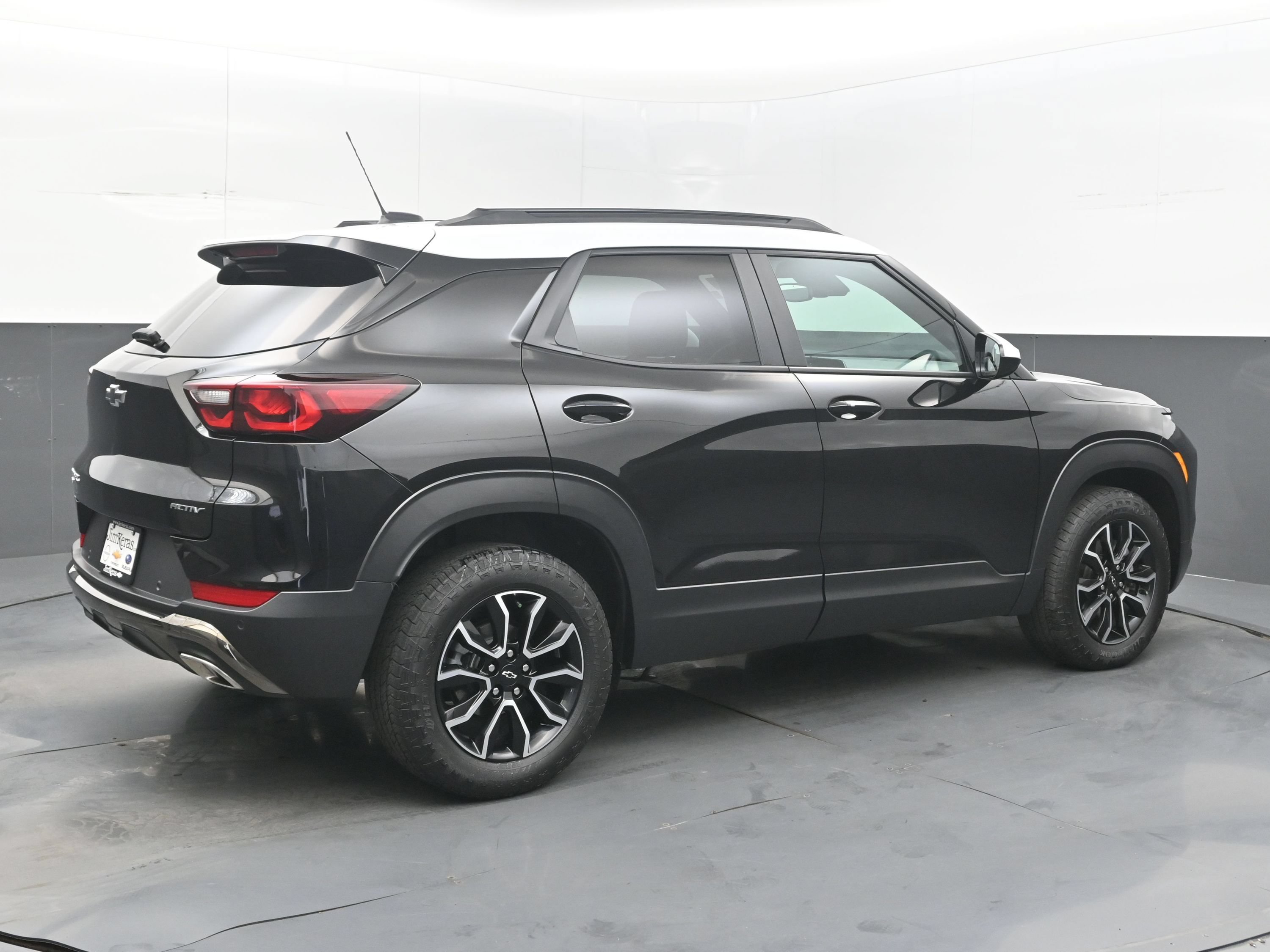 Used 2026 Chevrolet TrailBlazer ACTIV w/ Convenience Package AWD/4WD image 9
