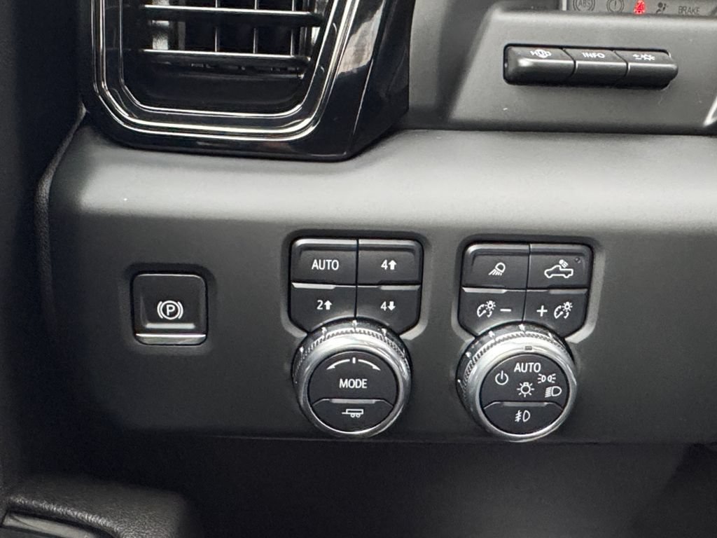 Used 2025 GMC Acadia Denali w/ Super Cruise Package AWD/4WD image 15