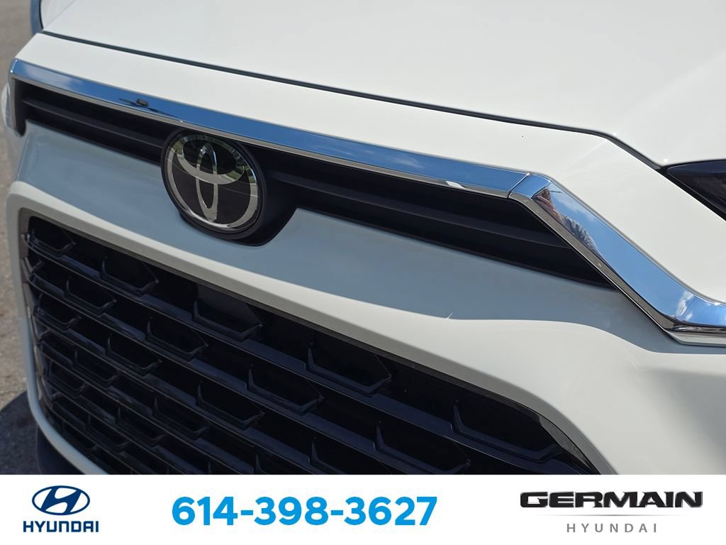 Used 2024 Toyota Grand Highlander AWD image 14
