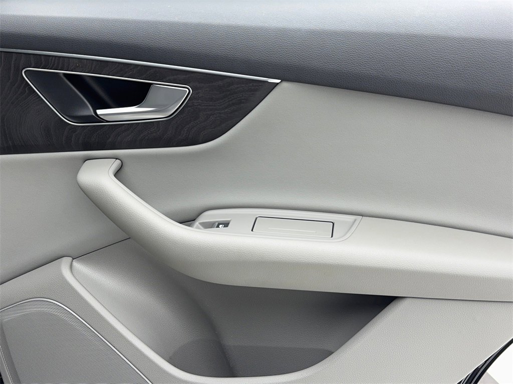 Used 2022 Audi Q7 3.0T Premium image 54