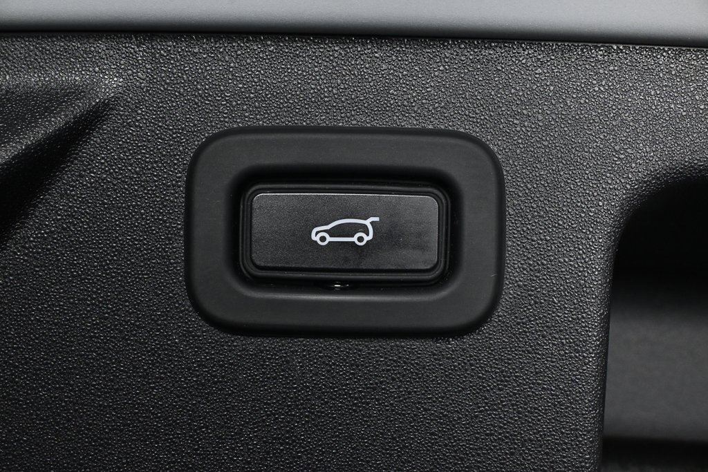 Used 2021 Land Rover Discovery Sport SE image 29