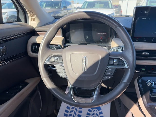 Used 2023 Lincoln Nautilus Reserve image 15