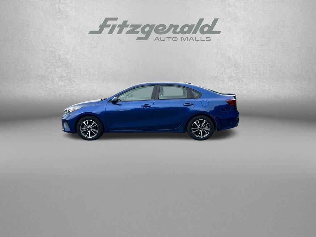 Used 2022 Kia Forte LXS w/ LXS Technology Package FWD image 5