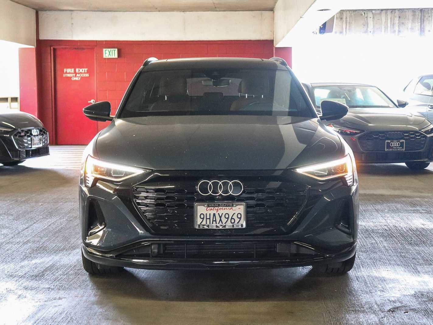 Used 2024 Audi Q8 e-tron Premium AWD/4WD image 6
