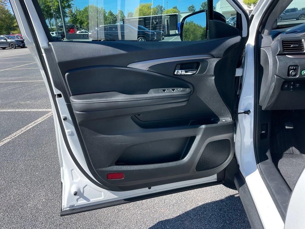 Certified 2023 Honda Ridgeline Sport image 23