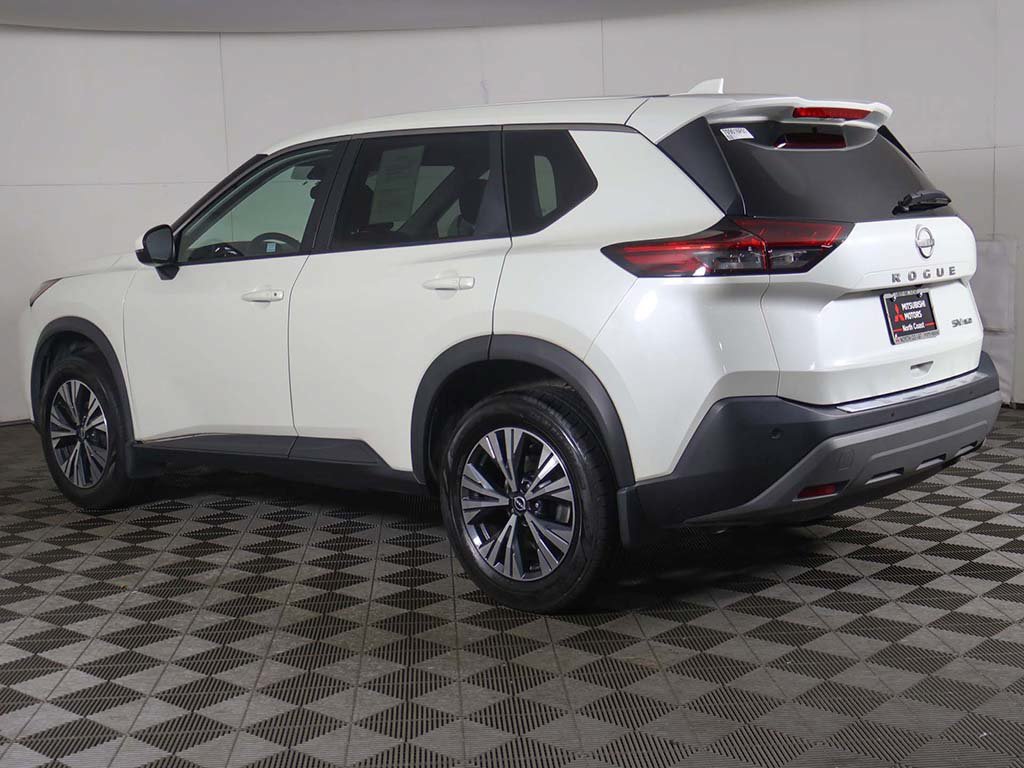 Used 2022 Nissan Rogue SV AWD/4WD image 7
