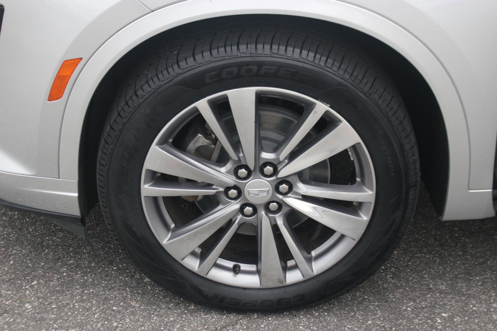 Used 2020 Cadillac XT6 Premium Luxury AWD/4WD image 42