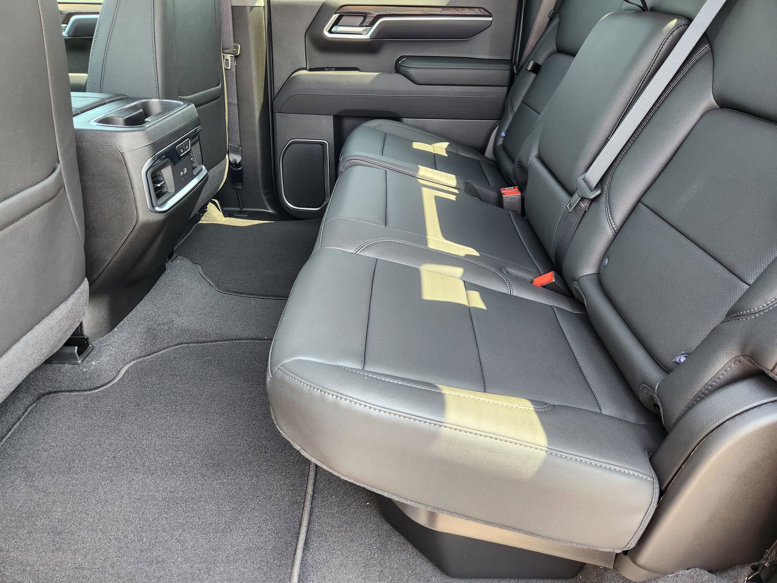 New 2026 GMC Sierra 1500 SLT w/ SLT Premium Plus Package image 34