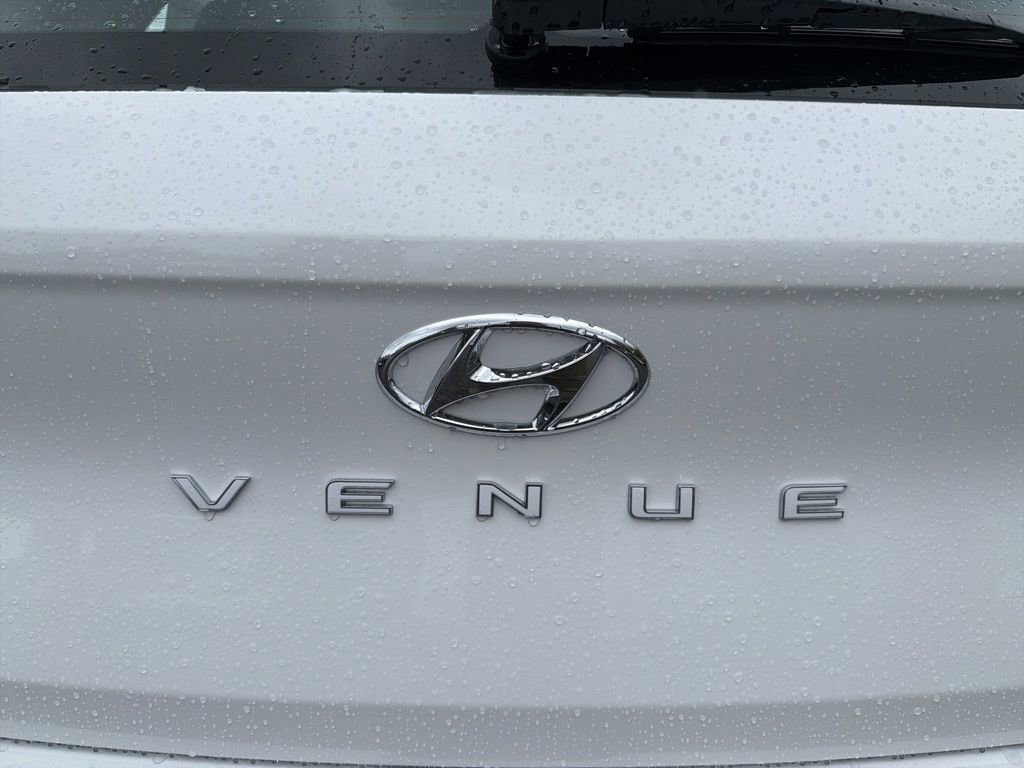 New 2026 Hyundai Venue SEL FWD image 10