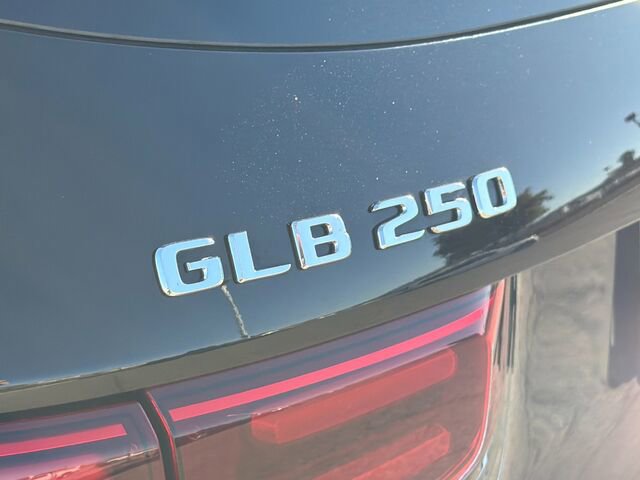 Certified 2025 Mercedes-Benz GLB 250 image 34