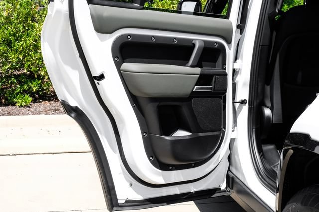 New 2026 Land Rover Defender 110 X-Dynamic SE AWD/4WD image 52