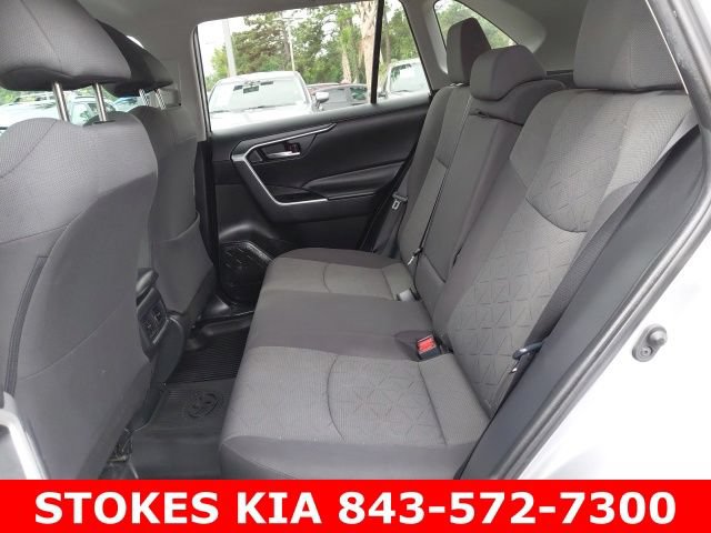 Used 2021 Toyota RAV4 XLE FWD image 24