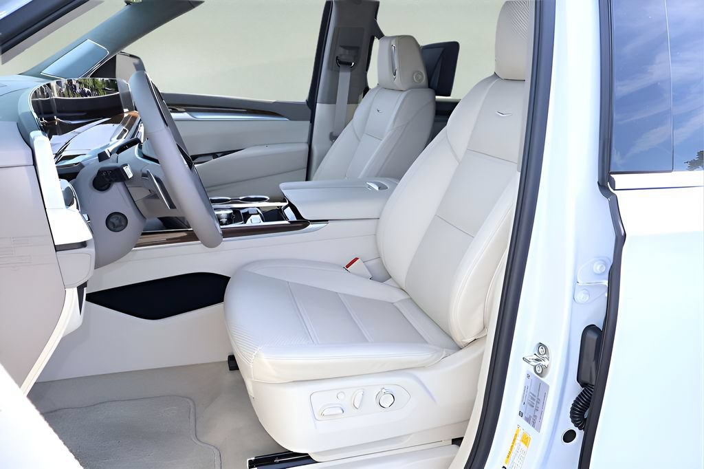 New 2026 Cadillac Escalade ESV Platinum Luxury AWD/4WD image 11