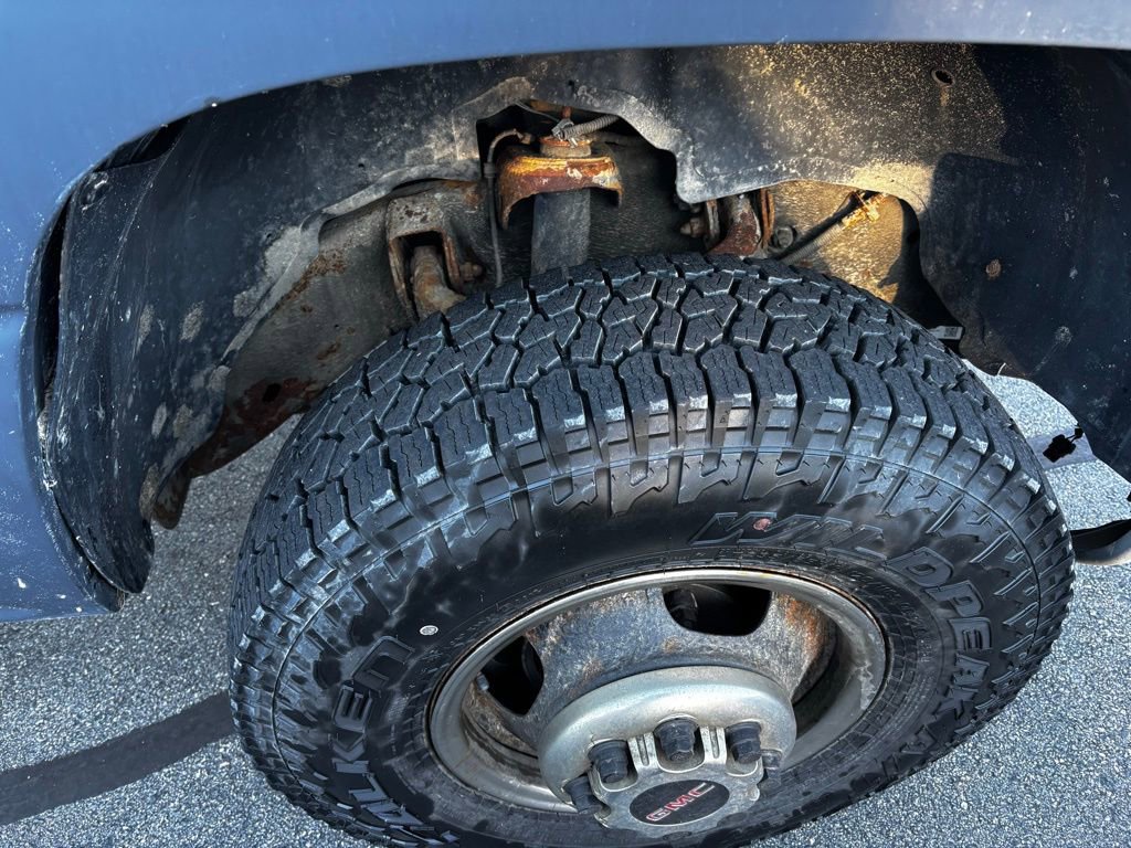 Used 2007 GMC Sierra 3500 SL w/ Heavy-Duty Power Package image 24