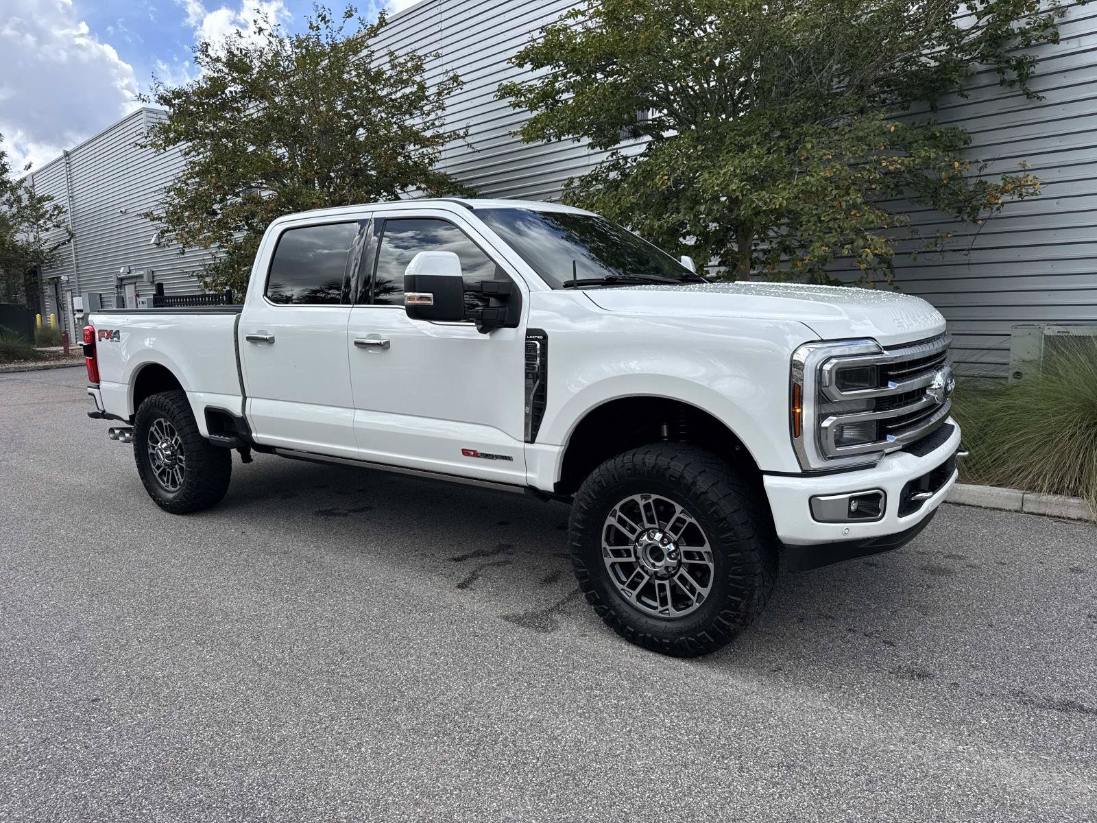 Used 2024 Ford F250 Limited w/ FX4 Off-Road Package AWD/4WD image 4