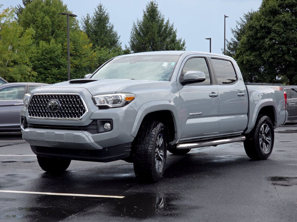 Used 2018 Toyota Tacoma TRD Sport w/ Technology Package AWD/4WD image 21
