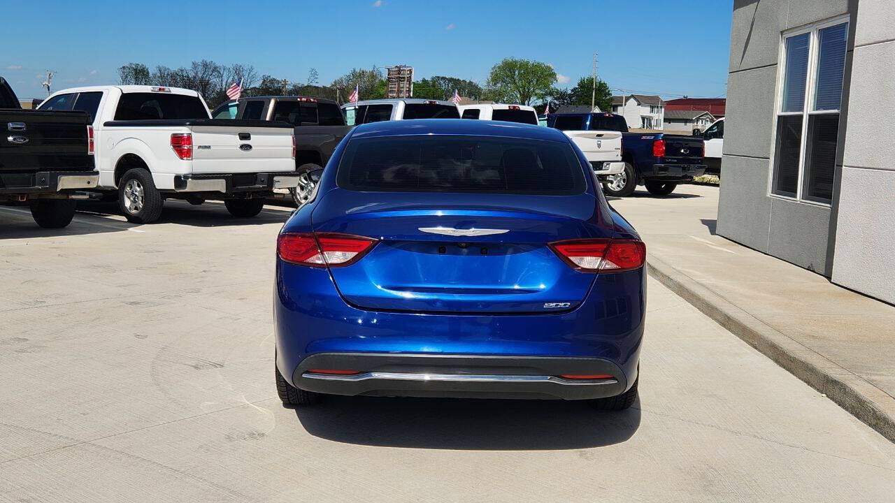 Used 2016 Chrysler 200 Limited FWD image 5