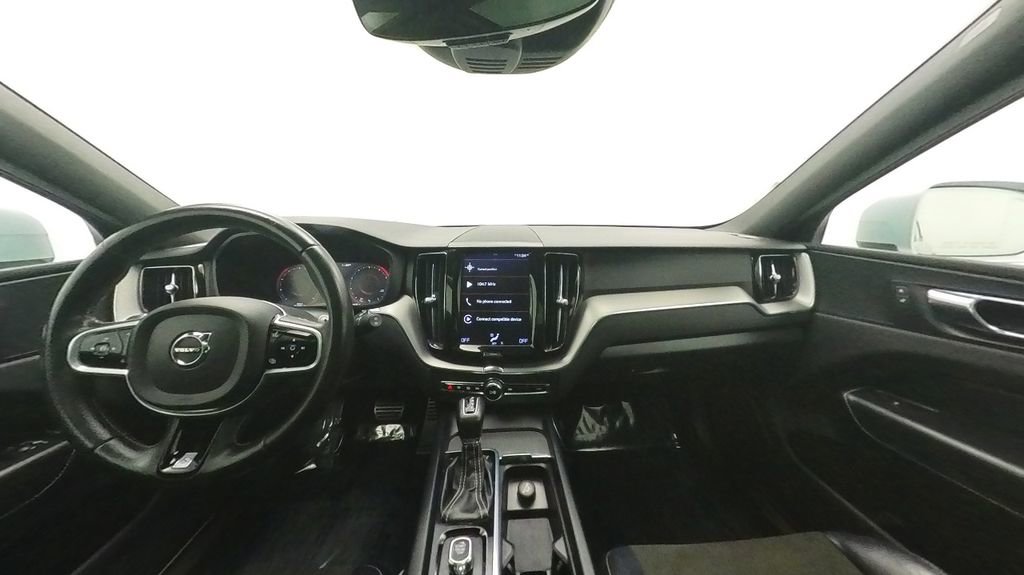 Used 2018 Volvo XC60 T6 R-Design w/ Convenience Package AWD/4WD image 28