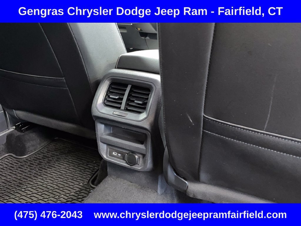 Used 2023 Volkswagen Tiguan SE AWD/4WD image 36