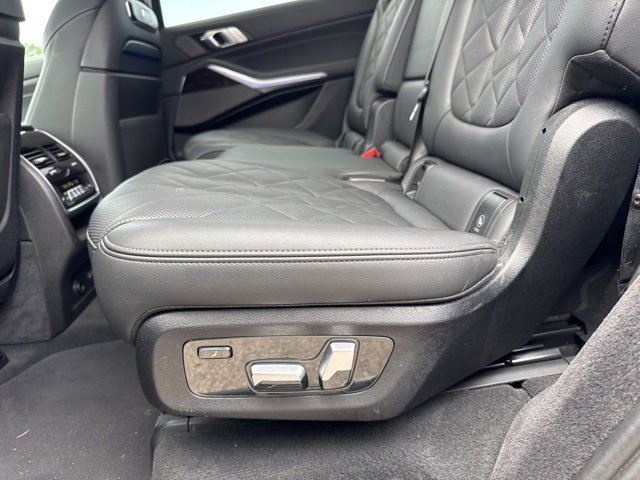 Used 2024 BMW X7 xDrive40i image 14
