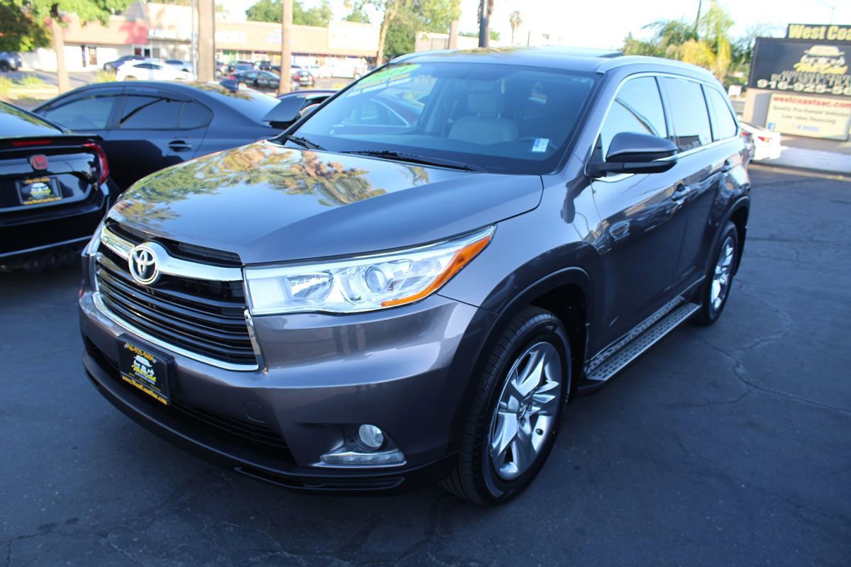 Used 2014 Toyota Highlander Limited AWD/4WD image 4