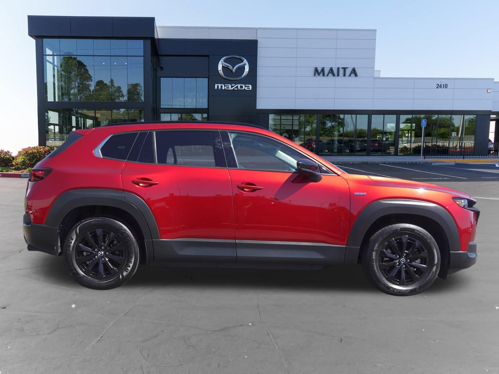 Used 2025 MAZDA CX-50 AWD 2.5 Hybrid w/ Premium Pkg image 2